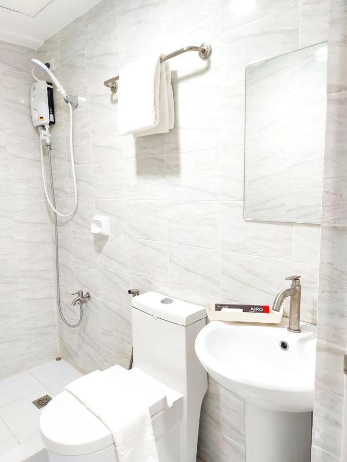 Airobedz Makati - A Value Hotel Manilla Buitenkant foto