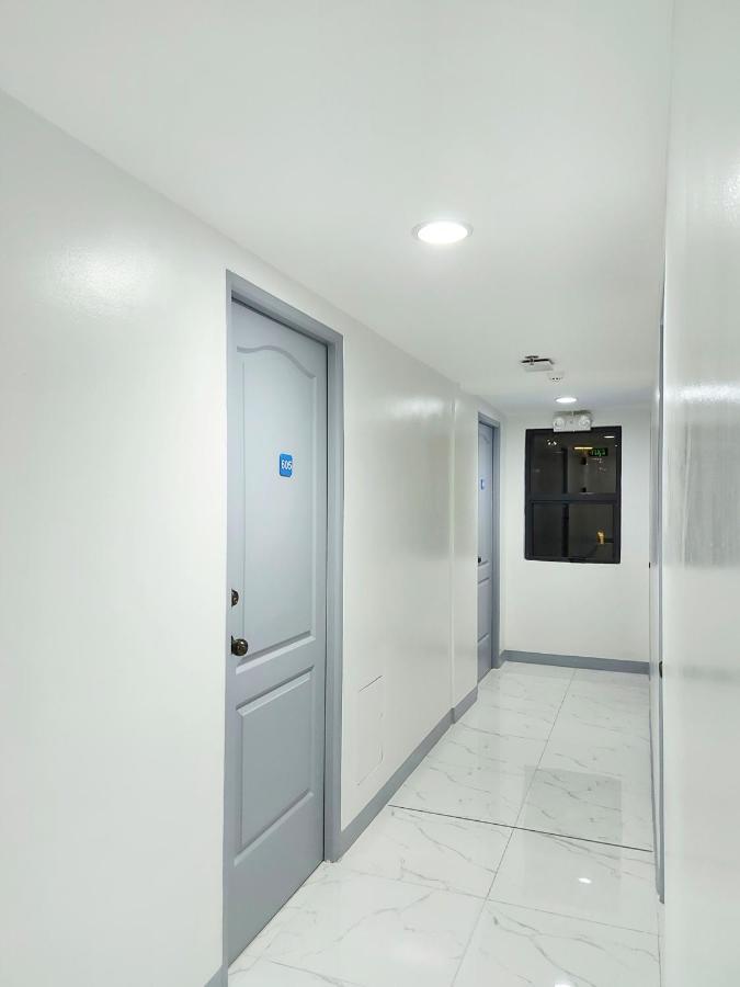 Airobedz Makati - A Value Hotel Manilla Buitenkant foto