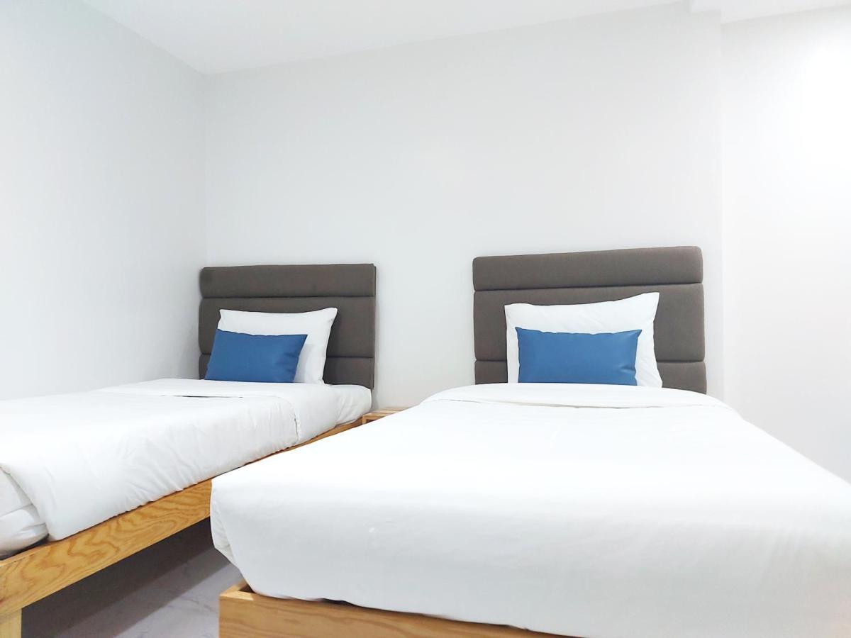 Airobedz Makati - A Value Hotel Manilla Buitenkant foto